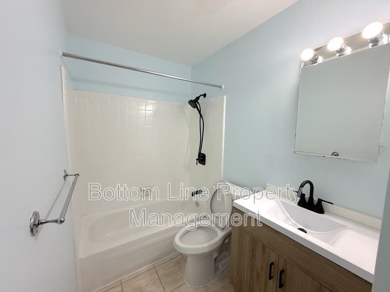 Charlotte Townhome: 7838 Hummingbird Ln