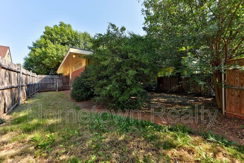 Oklahoma City Condo: 2004 NW 28th Street