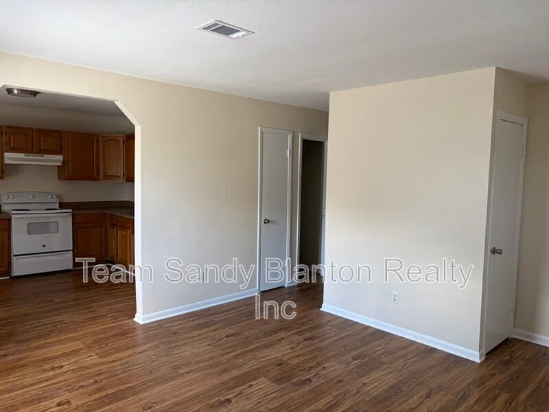 Pensacola House: 204 Brandywine Road
