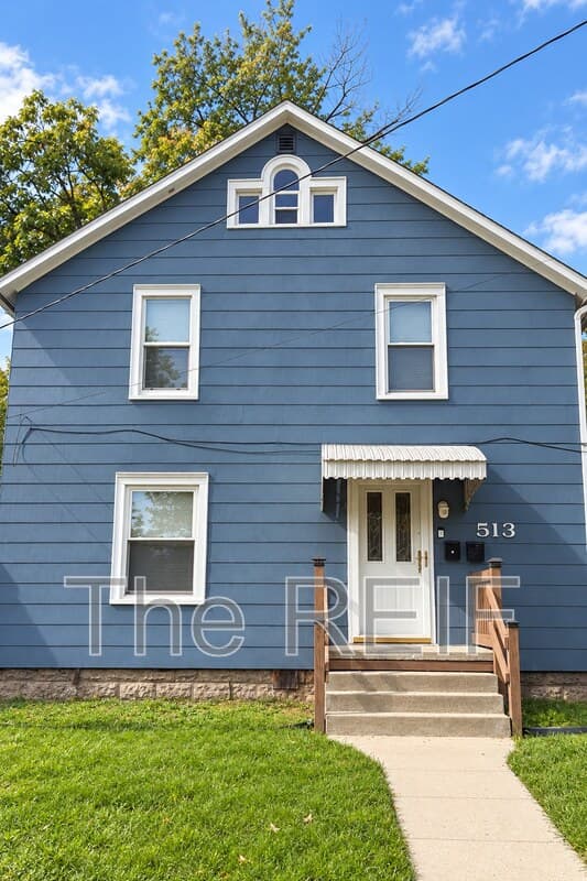 Lansing Condo: 513 North Magnolia Avenue 2nd Floor