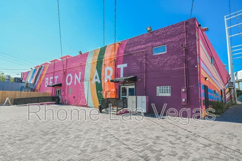 Las Vegas Condo: 353 E Bonneville Ave