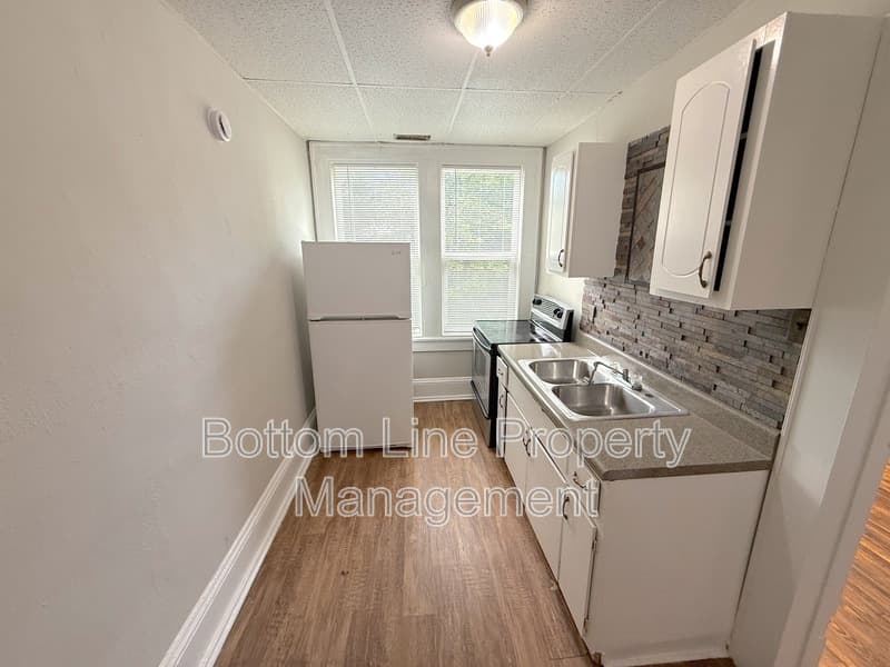 Charlotte Condo: 2100 E 7th St #5
