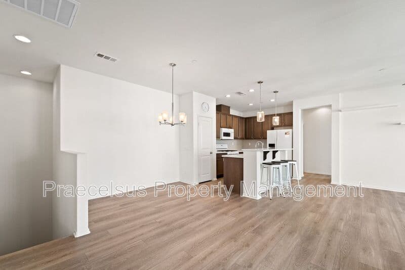 Chula Vista Townhome: 1710 Signature Pl