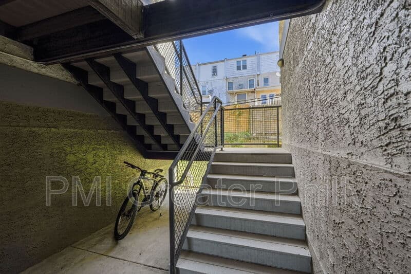 Philadelphia Condo: 182 Gay St