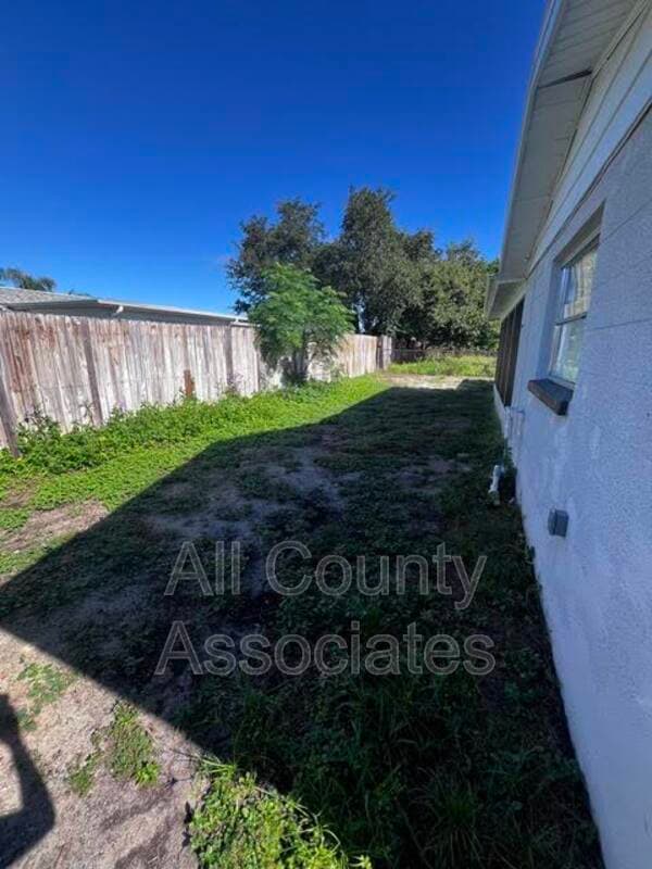 Port Richey House: 11115  Yellowwood