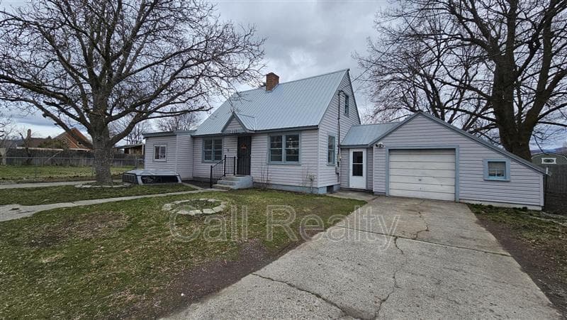 Spokane Valley House: 224 N Conklin Rd