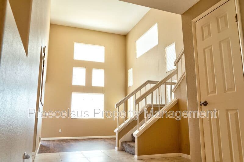 Chula Vista House: 978 Norella St