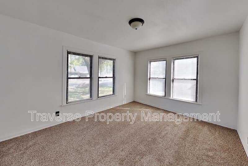 Fort Worth House: 3604 Baldwin Ave