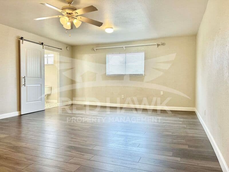 Chandler House: 281 S California St