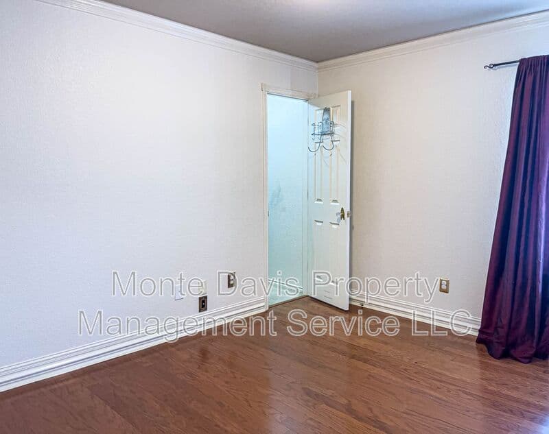 Cedar Park House: 601 Cherry Creek Drive