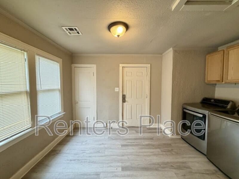 Tulsa House: 1815 North Boston Place