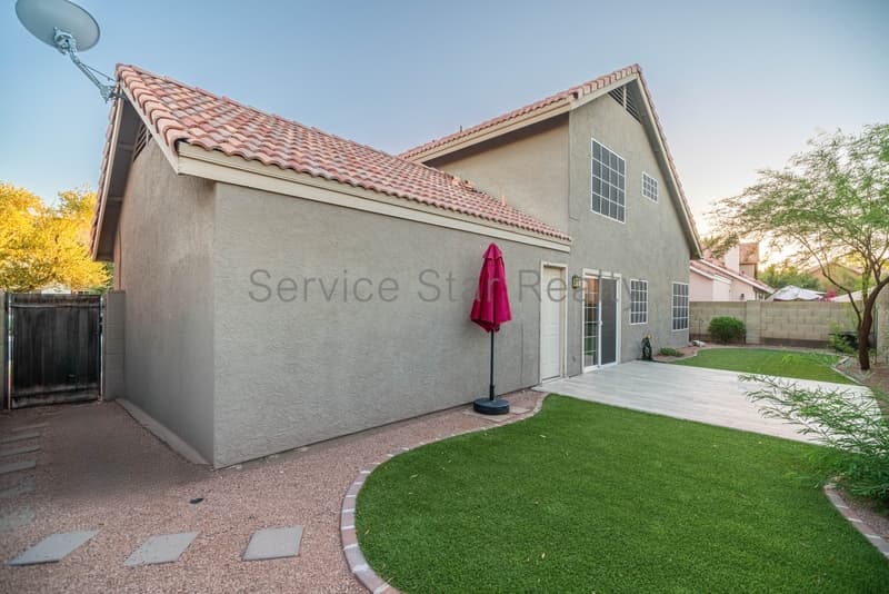 Phoenix House: 3924 E Orchid Ln