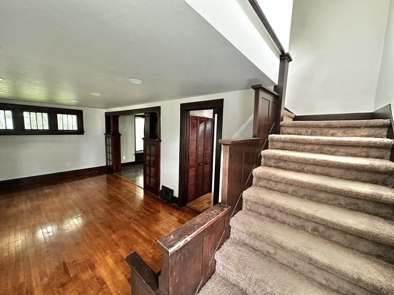 Seymour House: 216 Foote Street