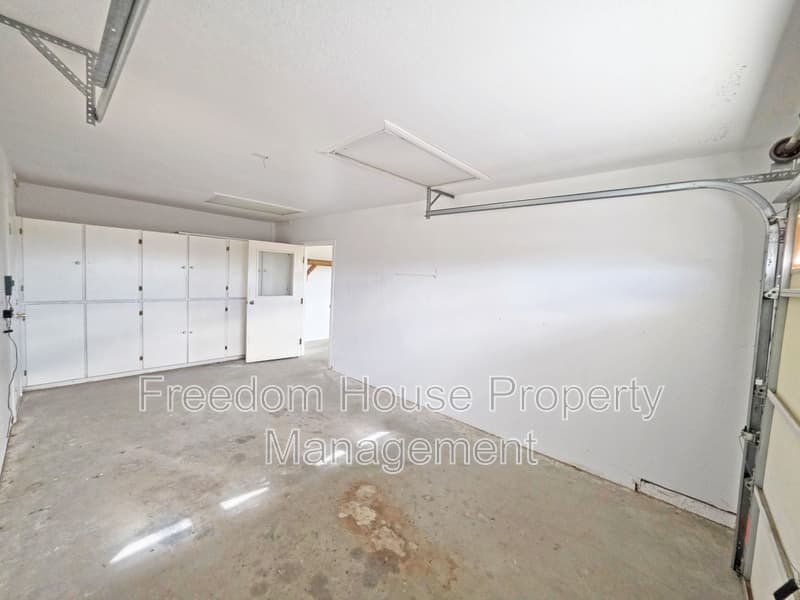 Pahrump House: 2060 River Plate Drive