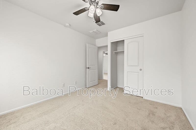 Florence House: 6135 E Paradise Ln