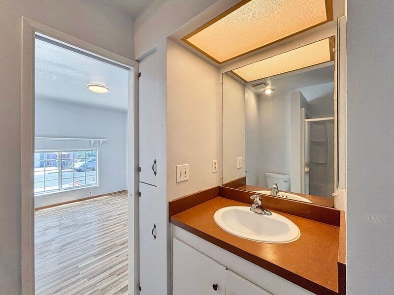 La Mesa House: 7340 W Point Ave