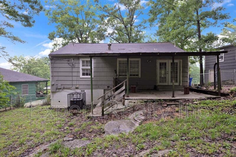 Birmingham House: 900 75th St S