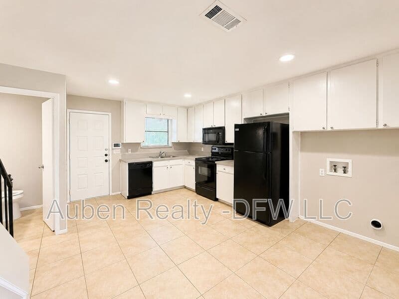 Crowley Condo: 509 S Beverly Street
