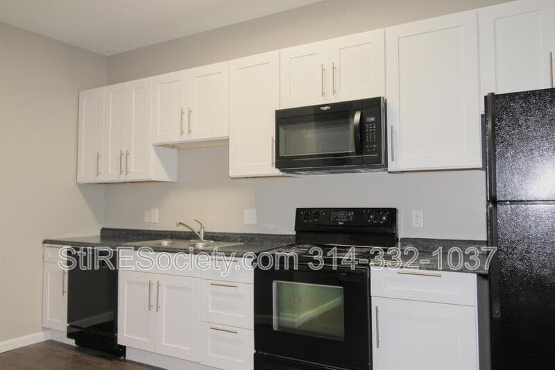 St. Louis Condo: 7615 S. Broadway #2F