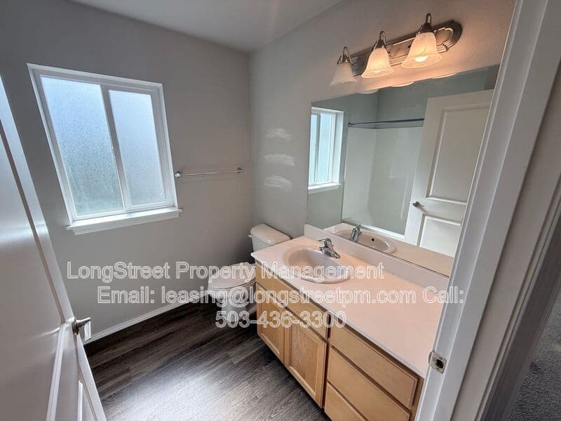 Keizer Apartment: 3655 Pleasant View Dr NE