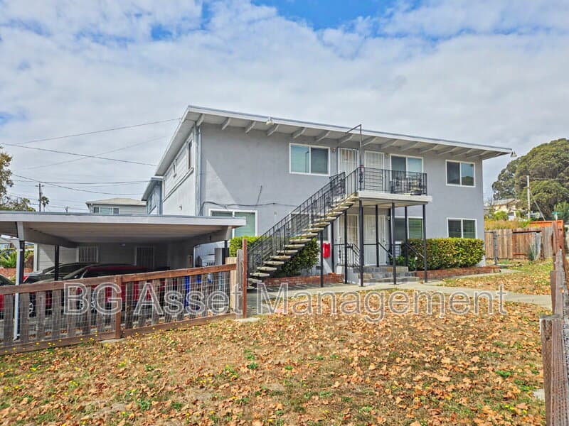 Richmond Condo: 1448 Merced St