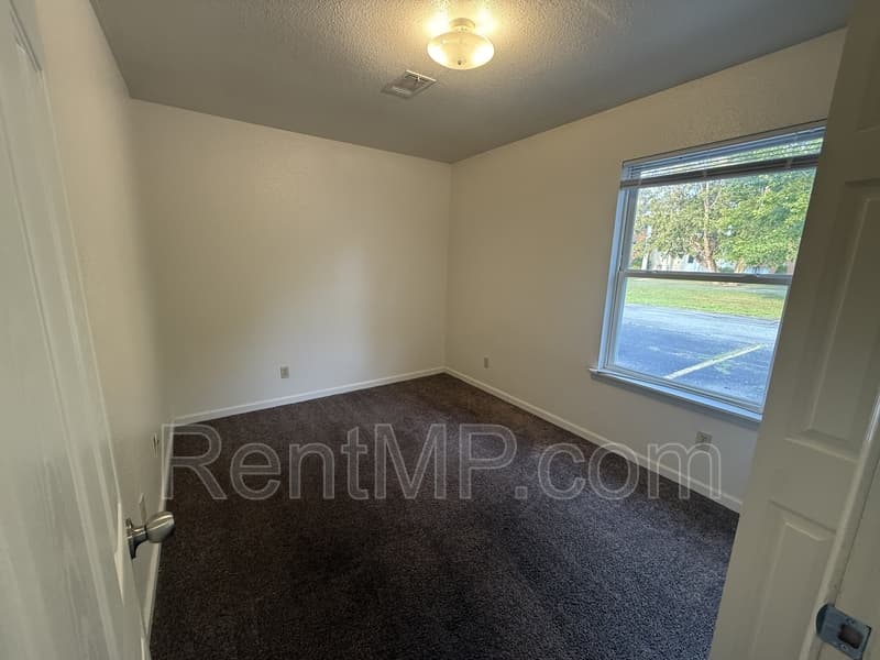 Mt Pleasant Townhome: 722 W Broomfield - Unit H01