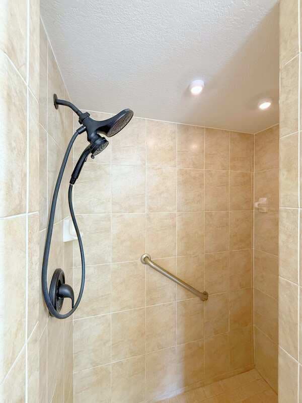 Weeki Wachee House: 10300 Noddy Tern Road