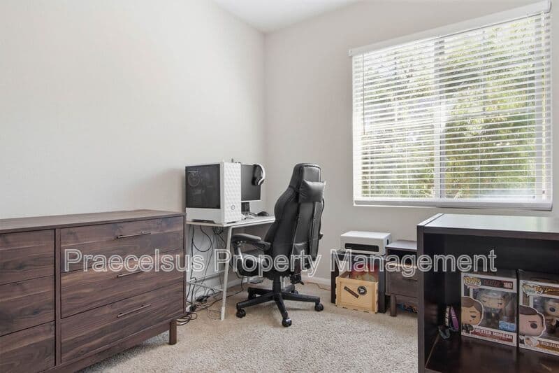 Chula Vista Townhome: 1724 Rolling Water