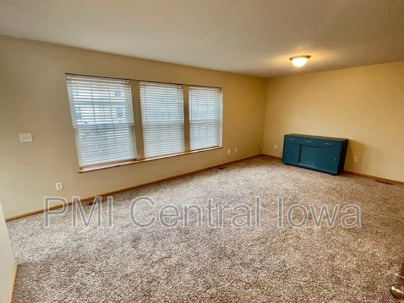 Ankeny Townhome: 1262 SE Village View Ln