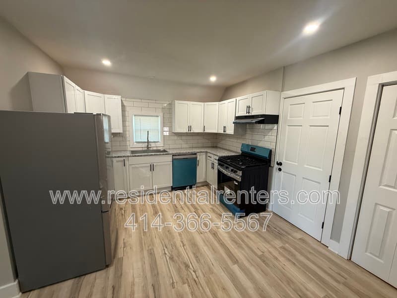 West Allis Apartment: 845 S 75th Street