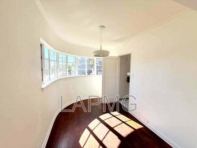 Los Angeles House: 3919 W. 8th Street