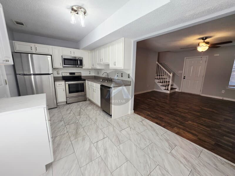 Cartersville Townhome: 17 Middlebrook Dr