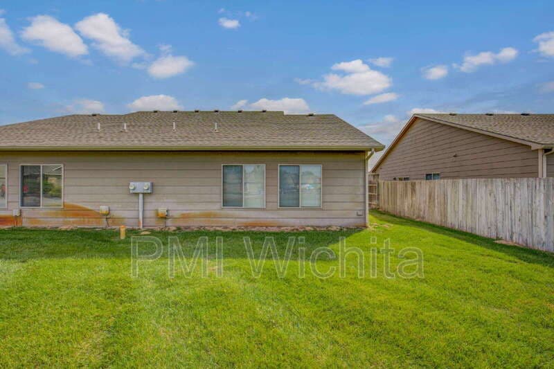 Derby Condo: 3418 E Aster St