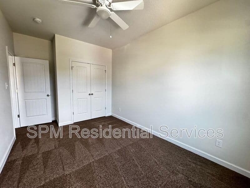 Holly Ridge Townhome: 411 Vandemere Court