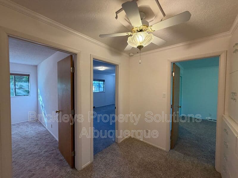 Albuquerque House: 7121 Edwina Ave NE