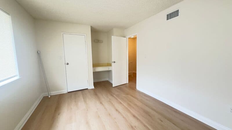 La Verne House: 3026 Winfield Ave