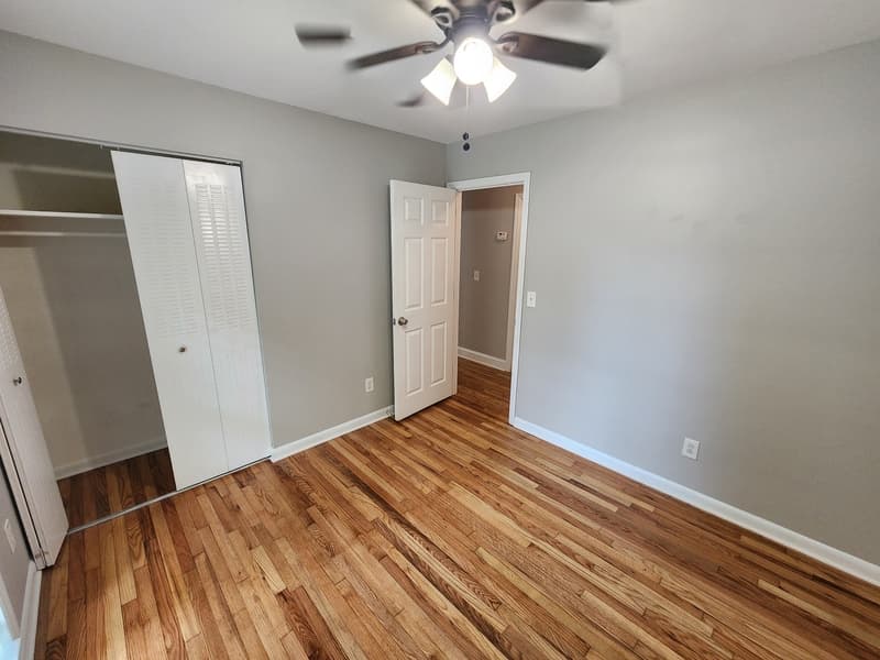 Norcross House: 829 East Glochester Place Northwest