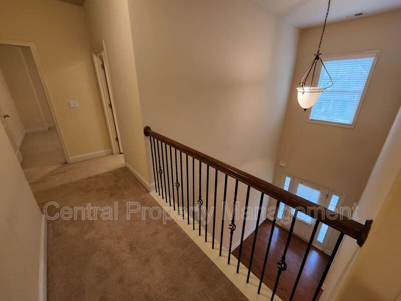 Simpsonville House: 265 Meadow Blossom Way