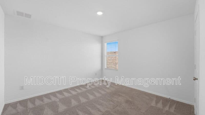 New Braunfels House: 746 Tulsa Trl