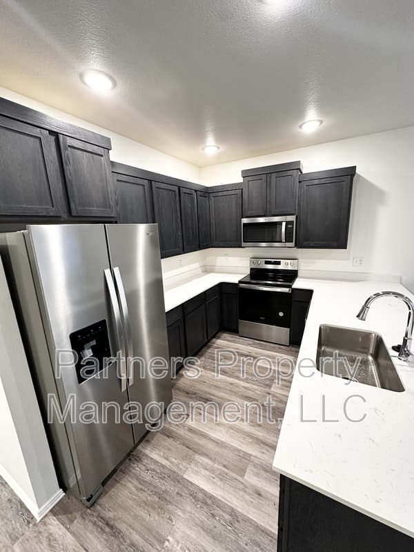 Fayetteville Condo: 1067 South Benchmark Lane - 1