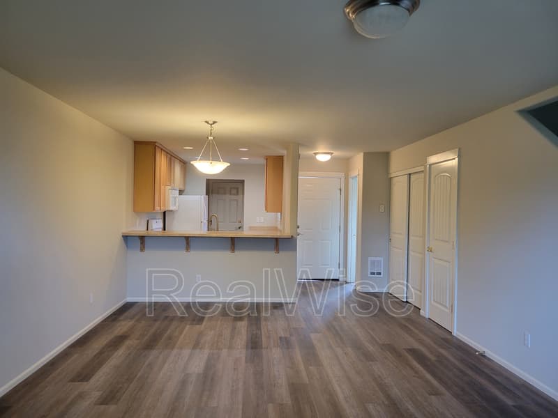 Redmond Townhome: 2478 SW Timber View Ct