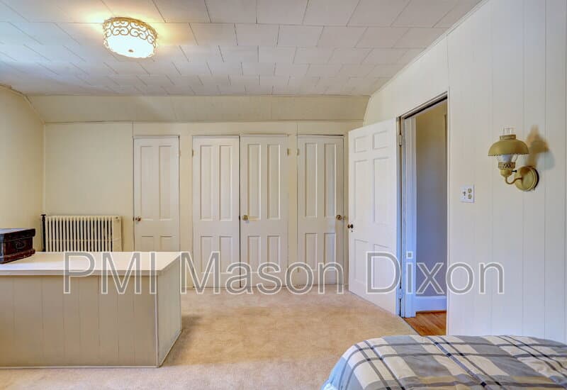 Baltimore House: 5304 Springlake Way