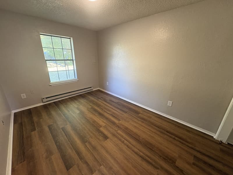 Collinsville Condo: 1510 W South St, E