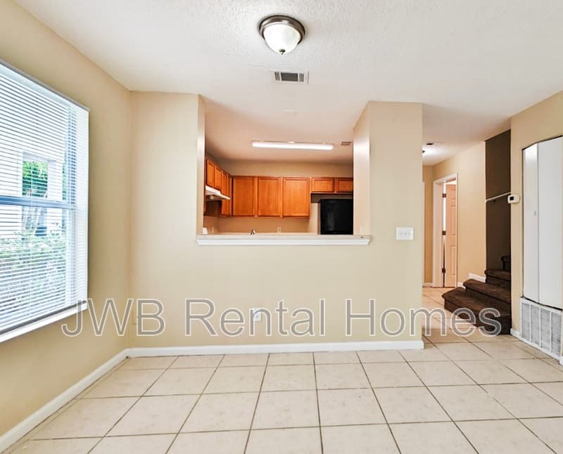 Jacksonville Townhome: 85 5th St W