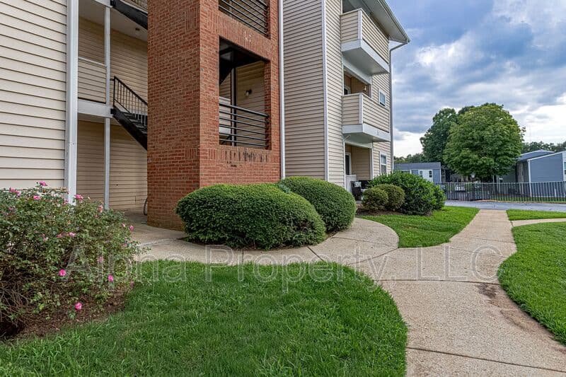 Greenville Condo: 2601 Duncan Chapel Rd