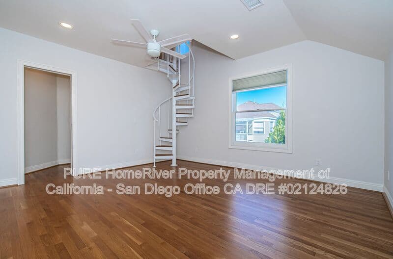 San Diego House: 2477 A St
