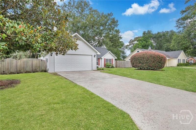 Richmond Hill House: 314 Teal Lake Drive
