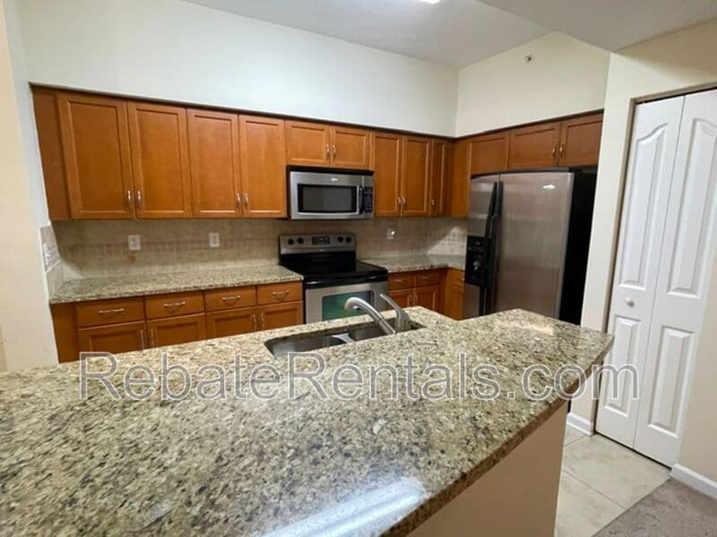 Jacksonville Condo: 10435 Midtown Parkway