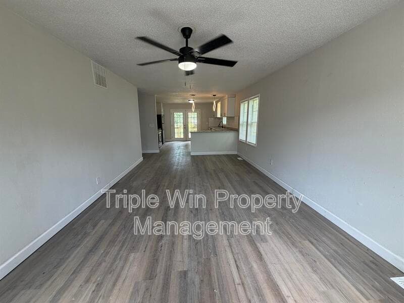 SAINT LOUIS House: 9937 CARLYLE AVE