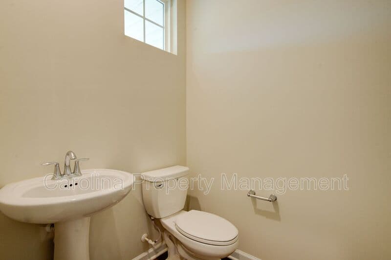 Charlotte House: 14061 Castle Nook Dr